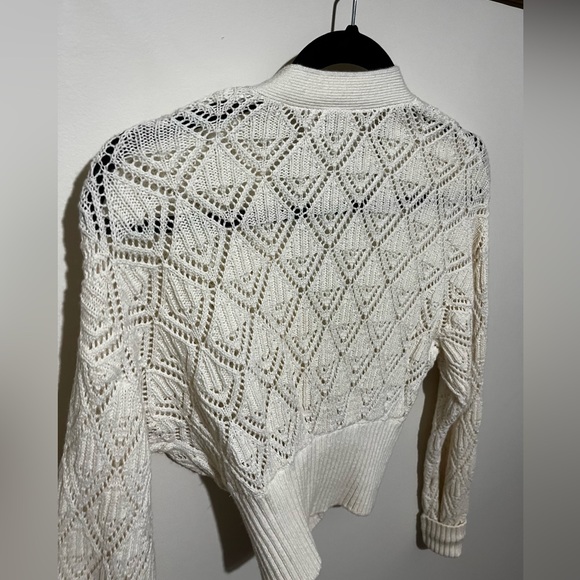 Wilfred Thais Plunge Cropped Cardigan - Picture 8 of 8